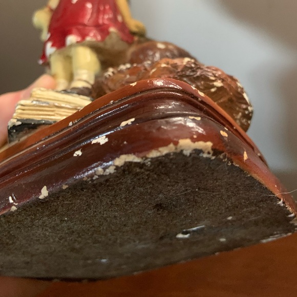 Vintage St. Bernard +little girl standing on books statue - Picture 5 of 5